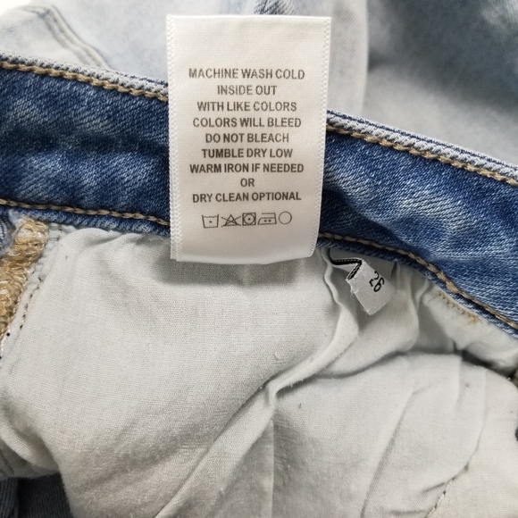 Altar'd State Straight Jeans Women Size 26, Light Wash, High Rise - Picture 5 of 9